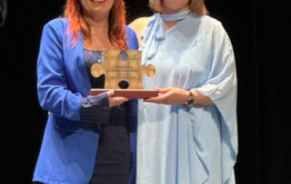 Entrega de la Pieza de Oro a Lola Andújar